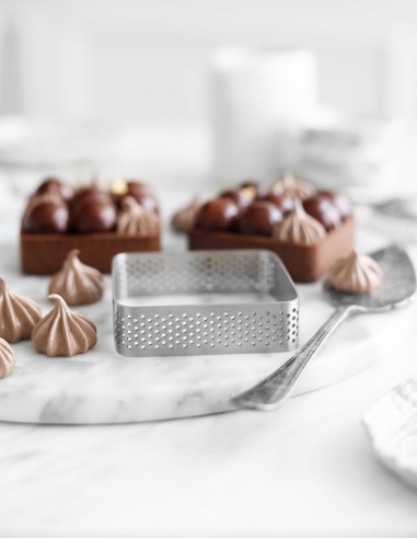 Perforowany kwadratowy pierścień do wypieków...