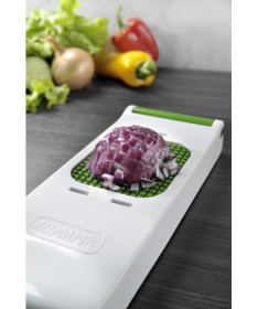 Alligator plastikowy family / tnie w idealną kostkę